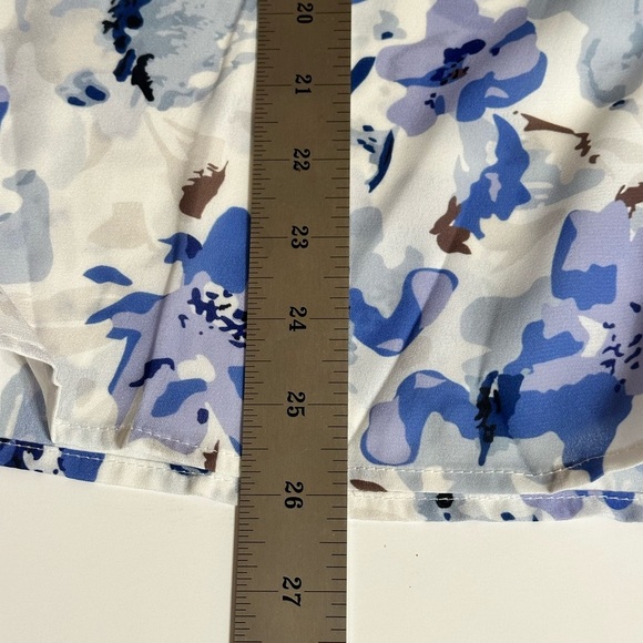 Bohemian Blue And White Women’s Blouse With Bell Sleeves Size Medium Buttons Tie - Picture 9 of 13